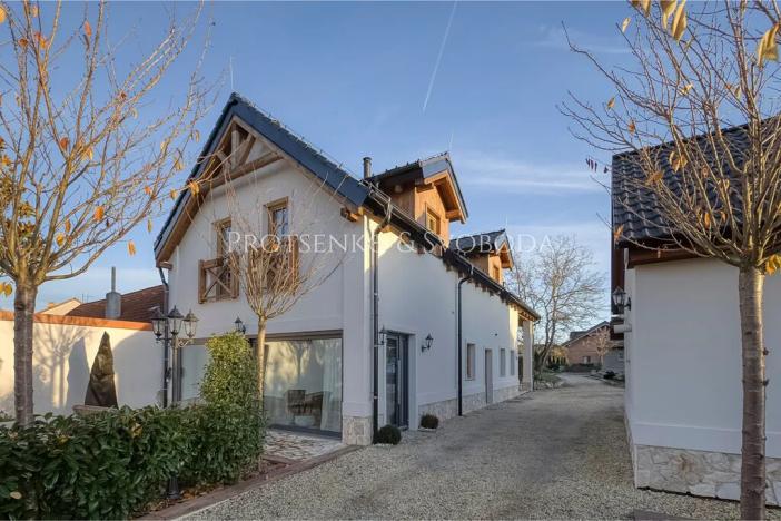 Prodej vícegeneračního domu, Lipí, 197 m2