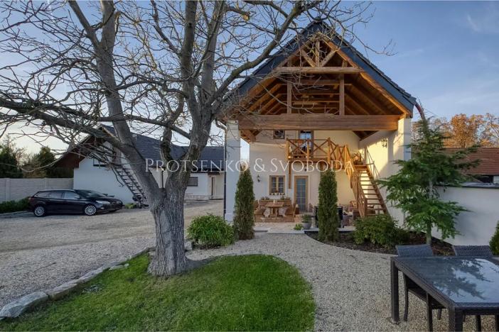 Prodej vícegeneračního domu, Lipí, 197 m2