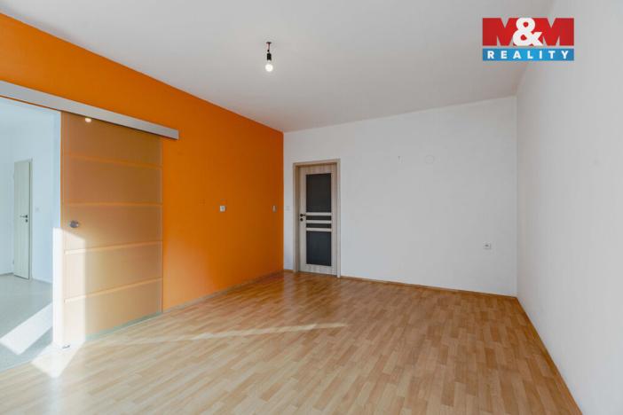 Prodej bytu 3+1, Klatovy - Klatovy IV, Školní, 81 m2