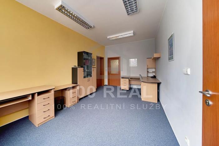 Pronájem kanceláře, Hradec Králové, Za Škodovkou, 93 m2