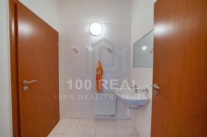 Pronájem kanceláře, Hradec Králové, Za Škodovkou, 93 m2