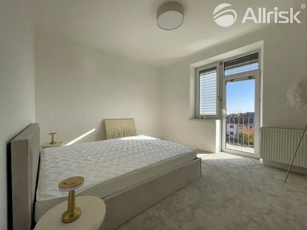 Pronájem bytu 2+kk, Brno, Zemědělská, 58 m2