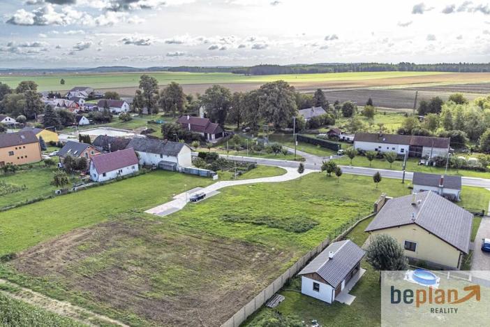 Prodej pozemku pro bydlení, Plužná, 1067 m2