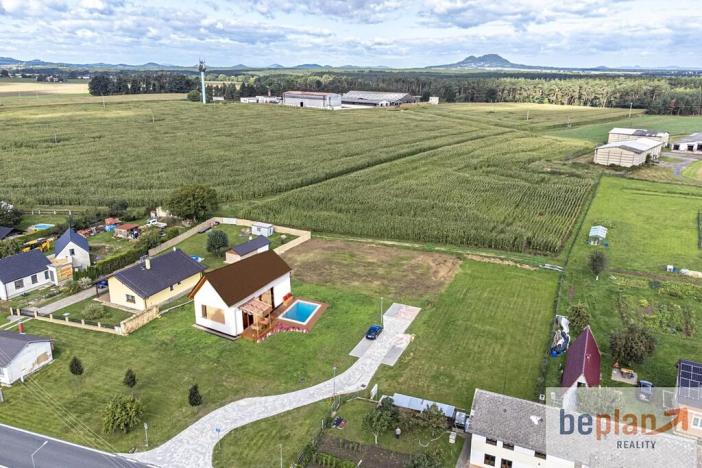 Prodej pozemku pro bydlení, Plužná, 1067 m2