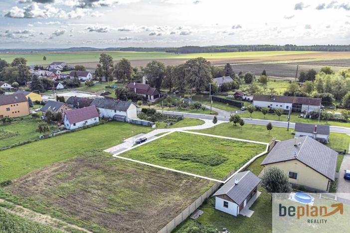 Prodej pozemku pro bydlení, Plužná, 1067 m2
