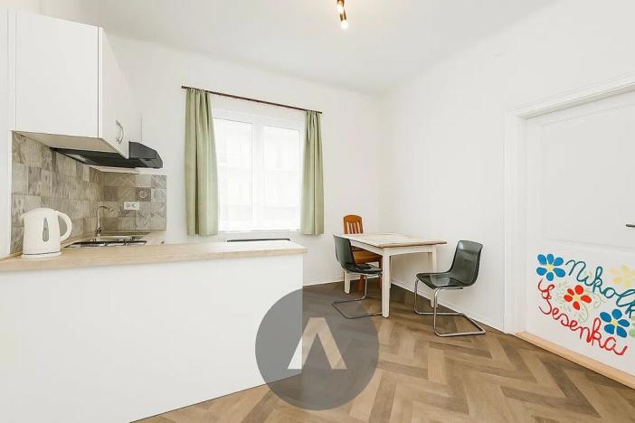 Pronájem bytu 3+1, Brno, Bratislavská, 100 m2