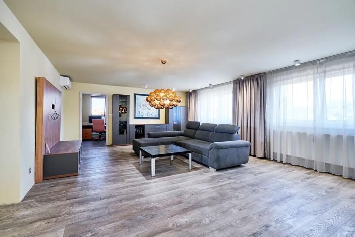 Prodej obchodního prostoru, Kladno, Vrapická, 1614 m2