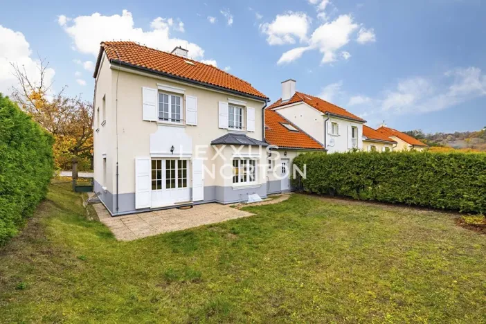 Pronájem vily, Praha - Nebušice, U Házů, 229 m2