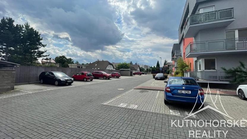 Pronájem garážového stání, Kutná Hora, Tyršova, 12 m2