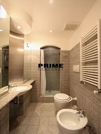 Pronájem bytu 3+1, Praha - Malá Strana, Hroznová, 73 m2