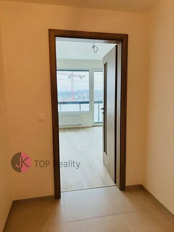 Pronájem bytu 1+kk, Praha - Hloubětín, Kolbenova, 28 m2