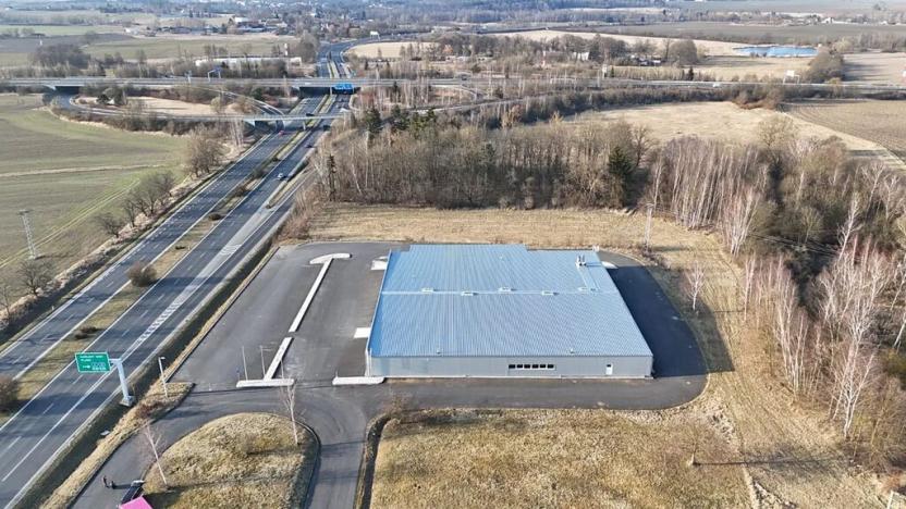 Pronájem výrobních prostor, Cheb, 2435 m2