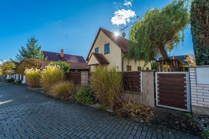 Prodej rodinného domu, Květnice, Sosnová, 104 m2