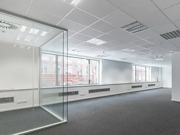 Pronájem kanceláře, Praha - Karlín, Thámova, 252 m2