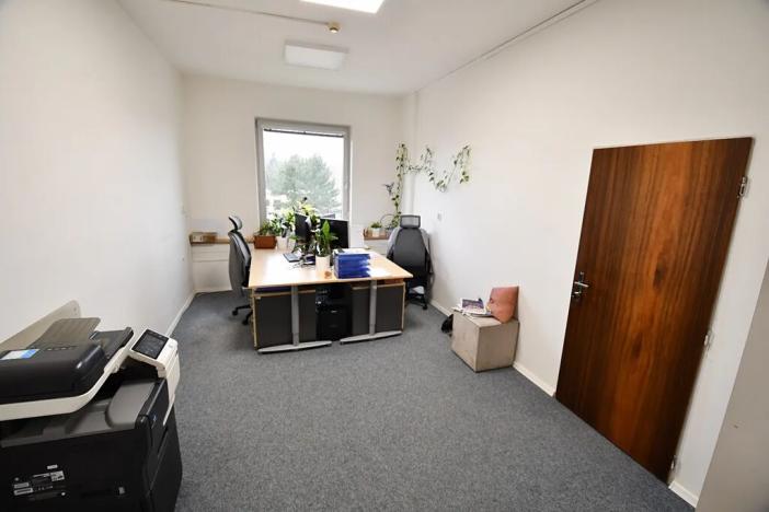 Pronájem kanceláře, Žďár nad Sázavou, Havlíčkovo nám., 230 m2