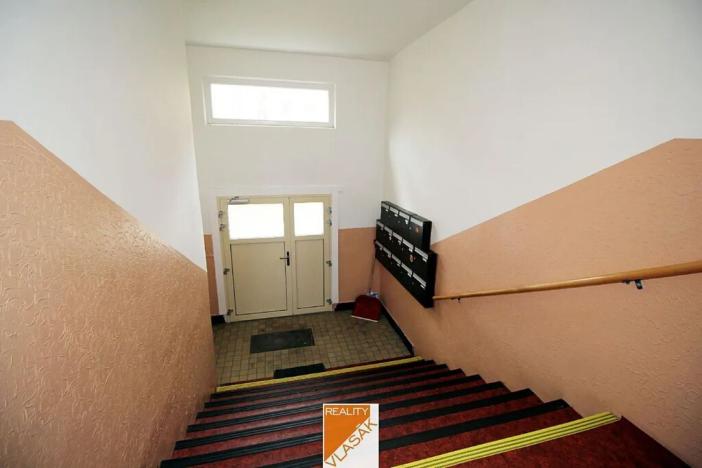 Prodej bytu 2+1, Kadaň, Bystřická, 53 m2