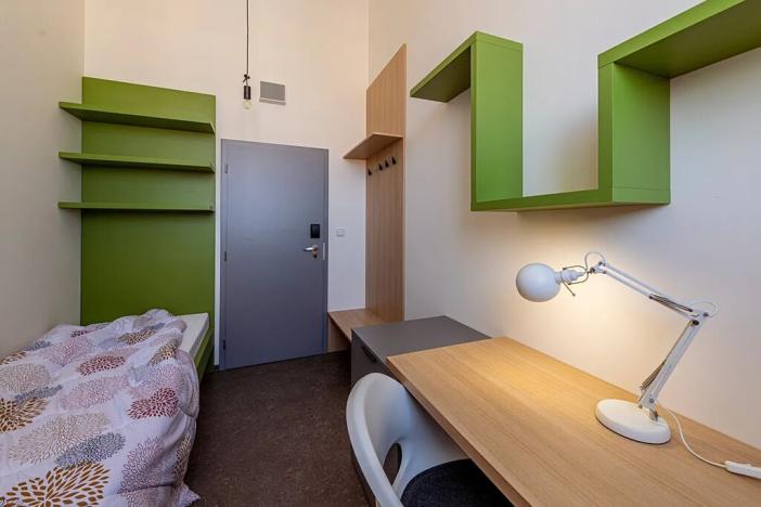 Pronájem pokoje, Olomouc, Křížkovského, 20 m2