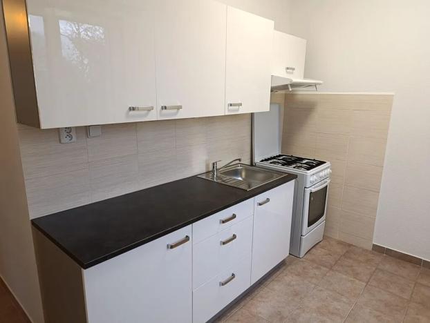 Pronájem bytu 2+1, Uherské Hradiště, Průmyslová, 53 m2