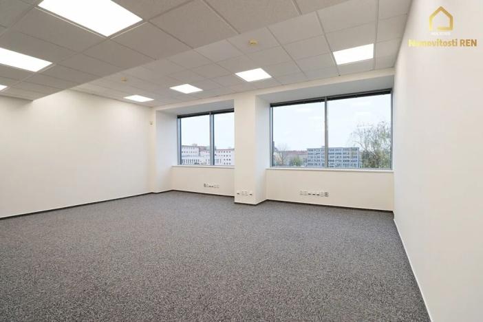 Pronájem kanceláře, Ostrava, Varenská, 275 m2