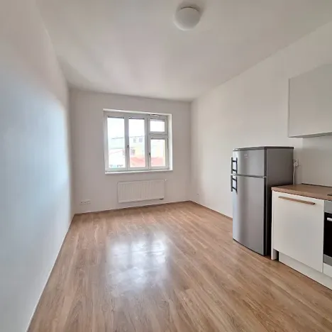 Pronájem bytu 2+kk, Praha - Vršovice, Rybalkova, 45 m2