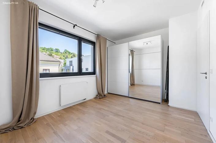 Pronájem bytu 2+kk, Praha - Vinohrady, Perucká, 46 m2