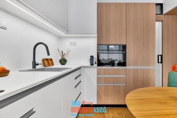 Prodej bytu 2+kk, Praha - Holešovice, U průhonu, 50 m2