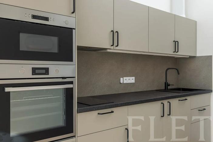 Pronájem bytu 1+kk, Praha - Hostavice, Českobrodská, 36 m2