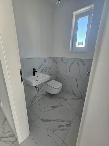 Pronájem rodinného domu, Milovice, Platanová, 137 m2