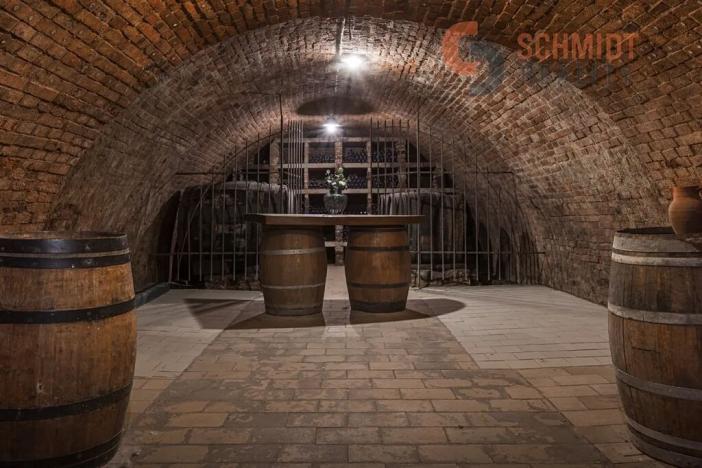 Prodej rodinného domu, Perná, 300 m2