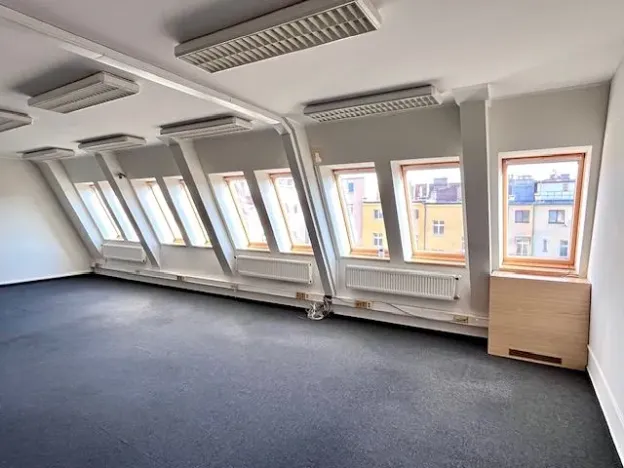 Pronájem kanceláře, Praha - Vinohrady, Kolínská, 100 m2