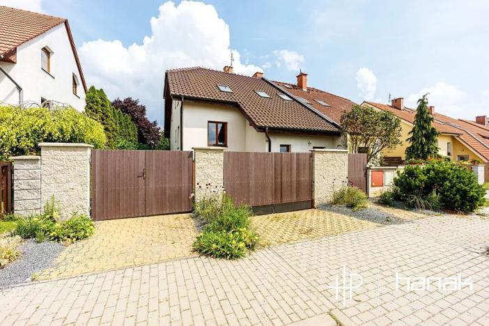 Prodej rodinného domu, Hněvotín, 240 m2