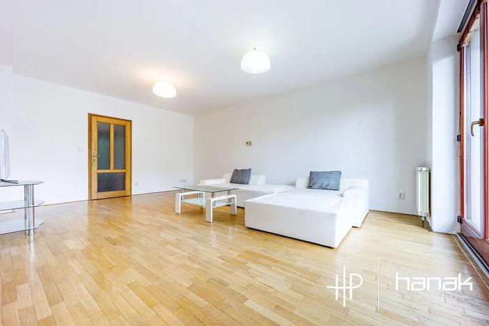 Prodej rodinného domu, Hněvotín, 240 m2