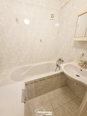 Pronájem bytu 2+kk, Praha - Háje, Mendelova, 42 m2