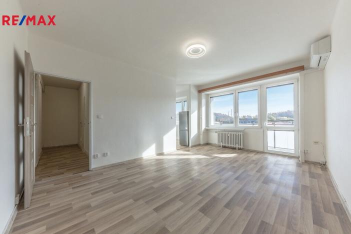 Pronájem bytu 1+1, Praha - Nusle, K podjezdu, 35 m2