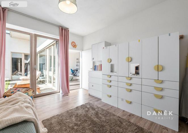 Prodej bytu 3+kk, Oslavany, náměstí 13. prosince, 76 m2