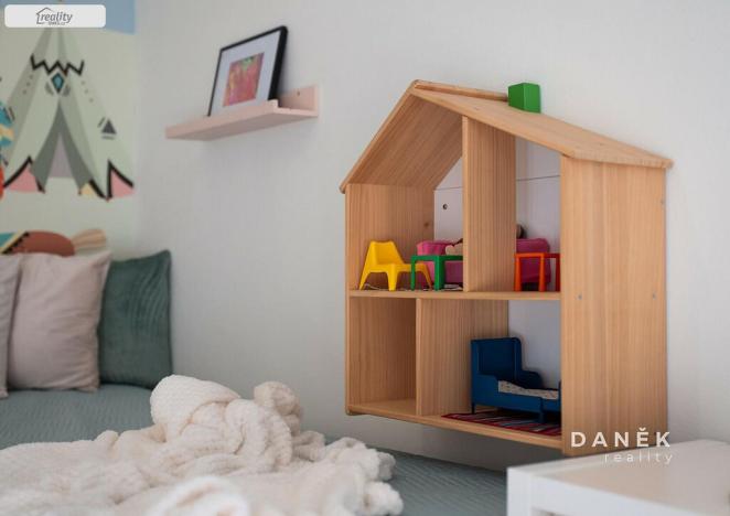 Prodej bytu 3+kk, Oslavany, náměstí 13. prosince, 76 m2