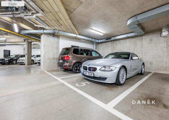 Prodej bytu 3+kk, Oslavany, náměstí 13. prosince, 76 m2