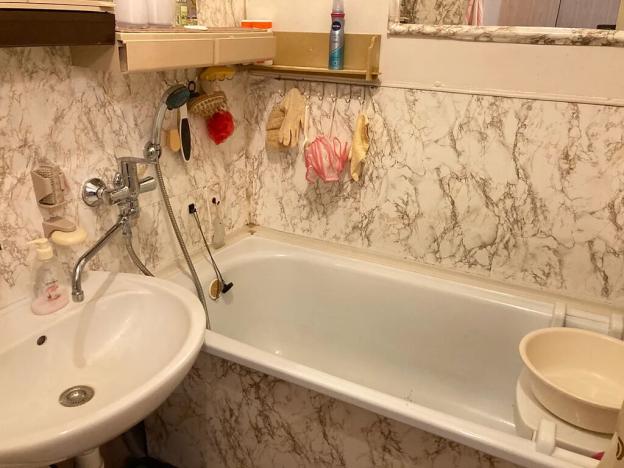 Prodej bytu 2+1, Ostrov, Kollárova, 50 m2