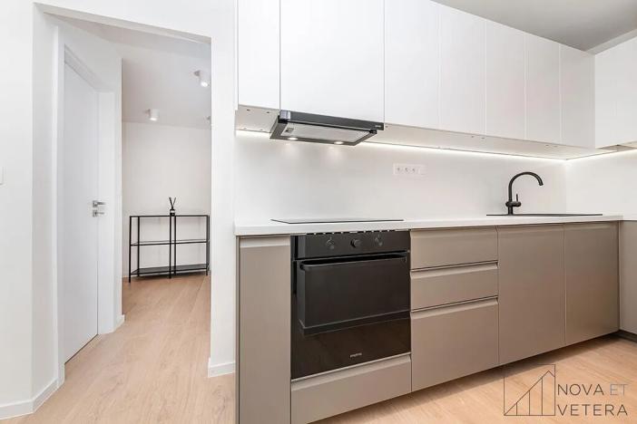 Prodej bytu 4+kk, Praha - Vokovice, Arabská, 80 m2