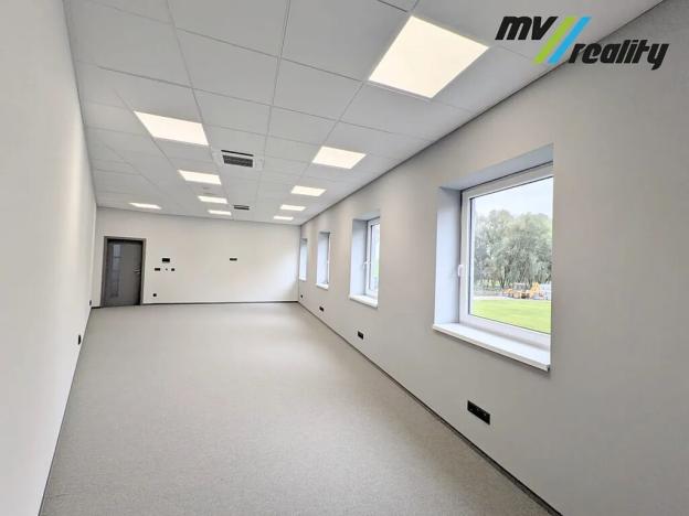 Pronájem kanceláře, Milovice, 86 m2