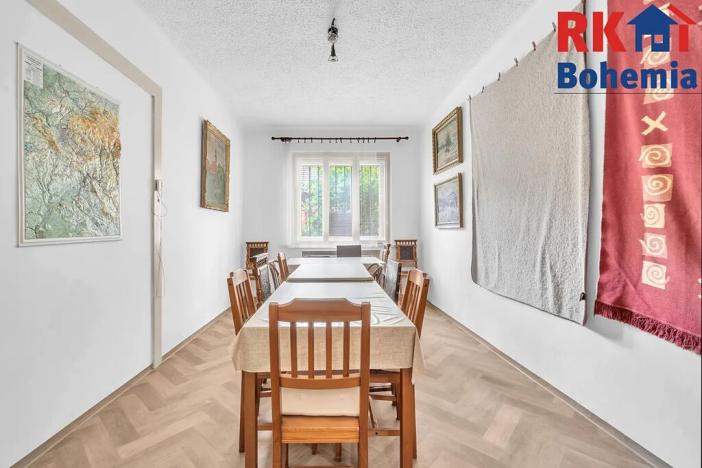 Prodej obchodního prostoru, Mnichovo Hradiště, Masarykovo náměstí, 300 m2