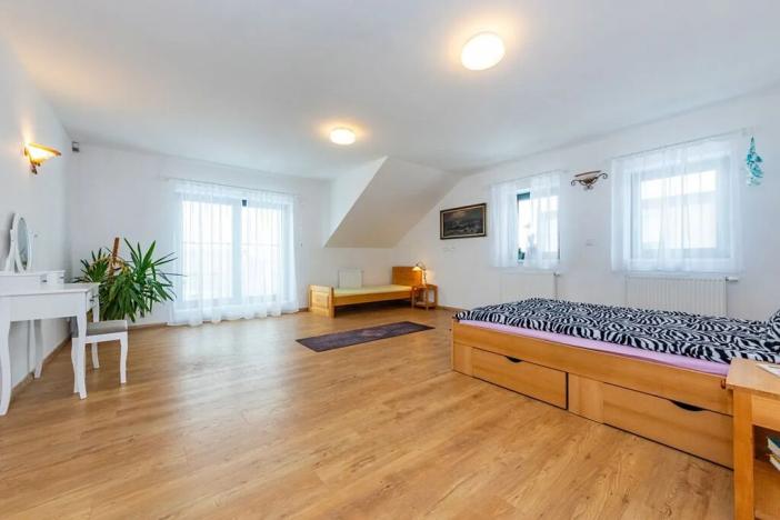 Prodej rodinného domu, Křížkový Újezdec, 228 m2