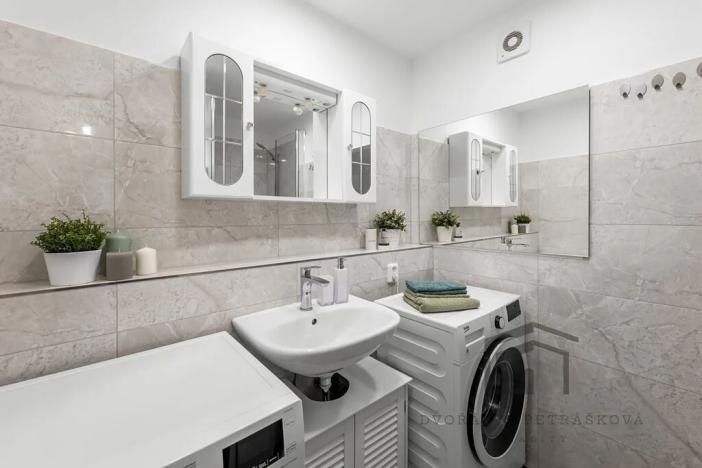 Prodej bytu 3+kk, Praha - Horní Měcholupy, Janovská, 63 m2