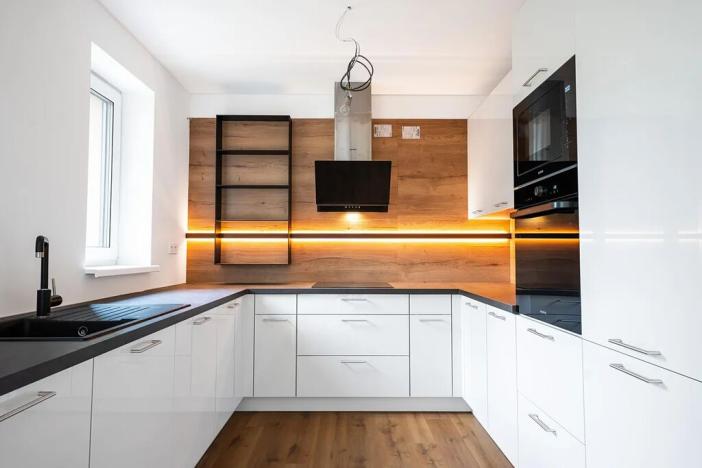 Pronájem rodinného domu, Kamenice, 183 m2