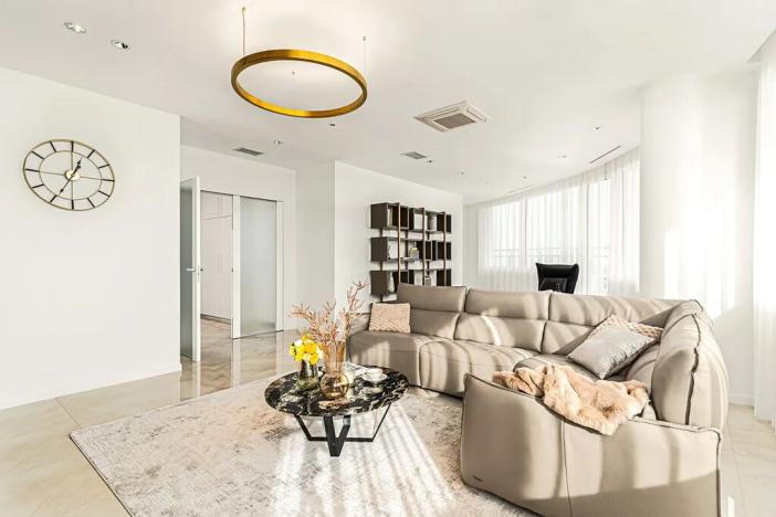 Prodej bytu 4+1, Praha - Stodůlky, Petržílkova, 228 m2