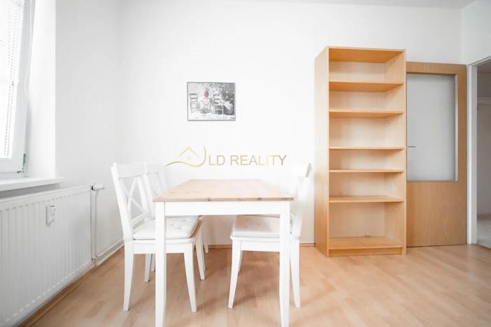 Pronájem bytu 1+1, Olomouc, Topolová, 43 m2