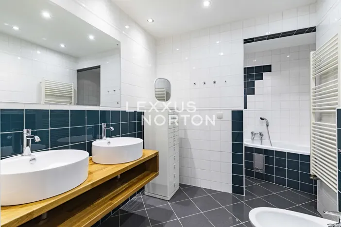 Pronájem atypického bytu, Praha - Nové Město, Dřevná, 250 m2