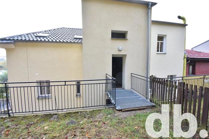 Pronájem bytu 2+kk, Karlovy Vary, Táborská, 50 m2