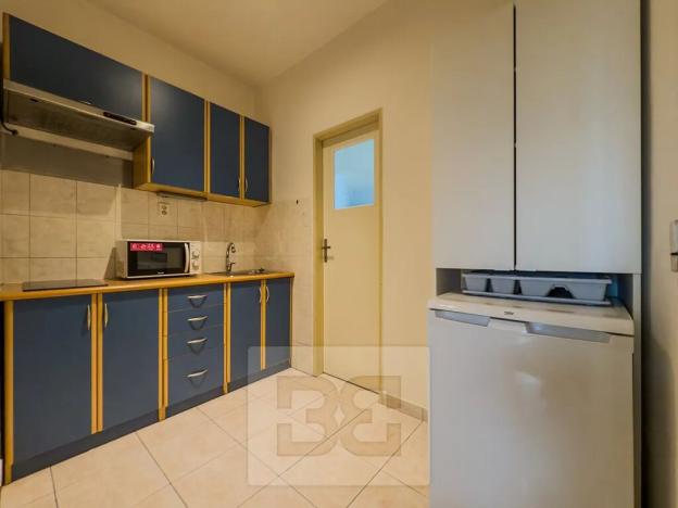 Pronájem bytu 1+kk, Praha - Vršovice, Petrohradská, 28 m2