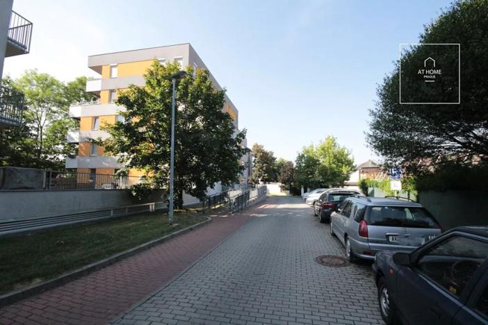 Pronájem bytu 1+kk, Praha - Malešice, Ungarova, 36 m2